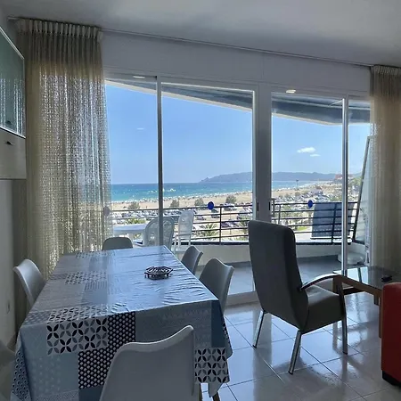 Appartement By The In Spain *