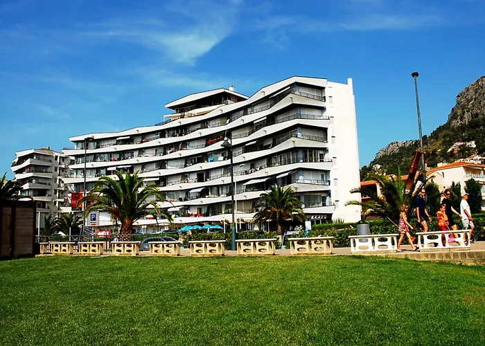 By The In Spain Апартаменты Л'Эстартит